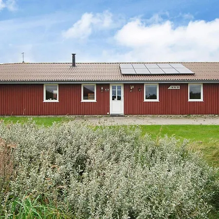 10 Person In Harbo Re * Harboør