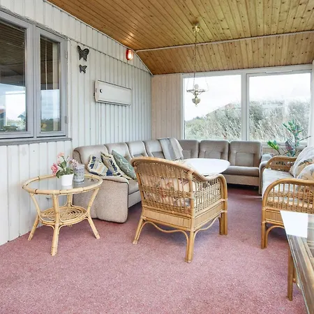 10 Person In Harbo Re Holiday home *